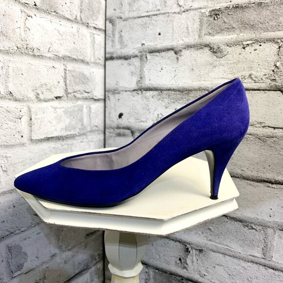 Elegant Blue Suede Heels - Picture 1 of 14